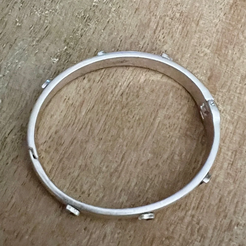 NEW MARLYN SCHIFF Crystal Moon Dance Hinged Bangle Bracelet in Silver Tone 7.25”